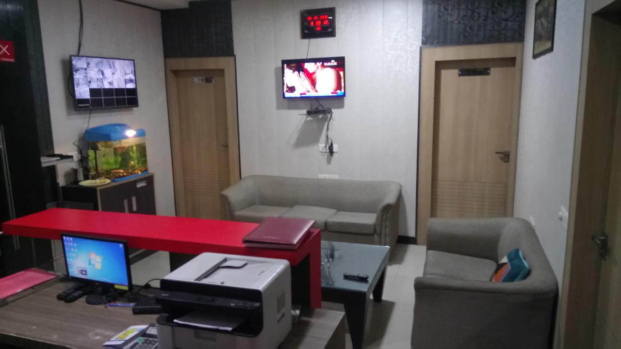 Hotel Desire Hisar Ngoại thất bức ảnh